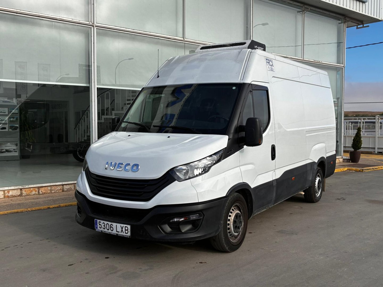 Frigorífico IVECO 35S16 V FRIGORÍFICA 12m3 - Хладилен бус: снимка 1 Frigorífico IVECO 35S16 V FRIGORÍFICA 12m3 - Хладилен бус: снимка 1