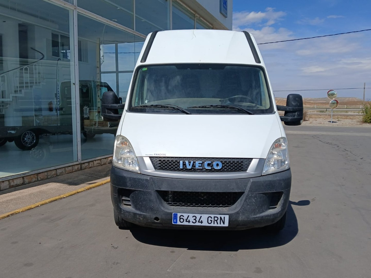 Furgón IVECO 35S13 V 10m3 - Товарен бус: снимка 2 Furgón IVECO 35S13 V 10m3 - Товарен бус: снимка 2