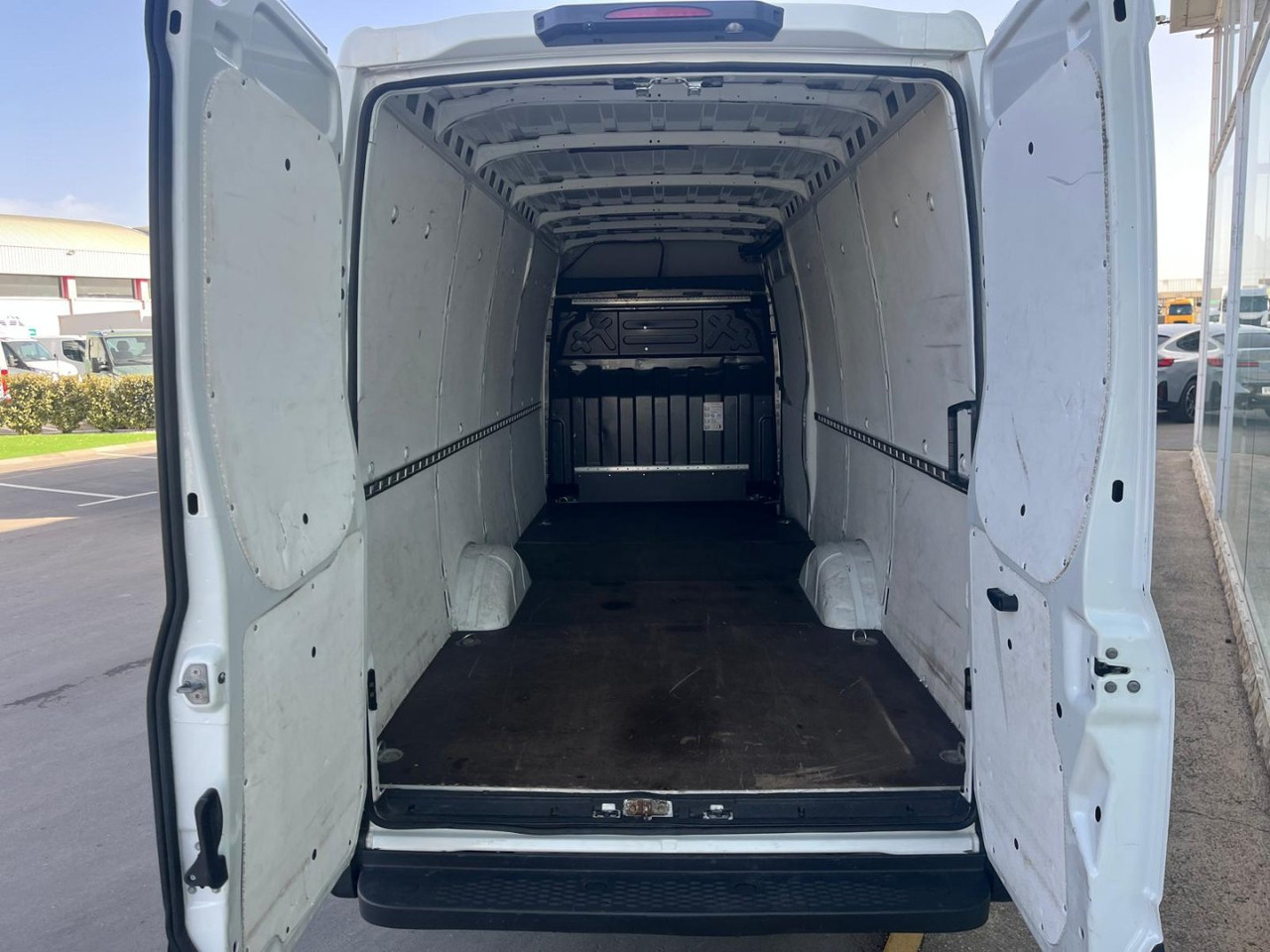 Furgón IVECO 35S14 16m3 Hi-matic - Товарен бус: снимка 5 Furgón IVECO 35S14 16m3 Hi-matic - Товарен бус: снимка 5