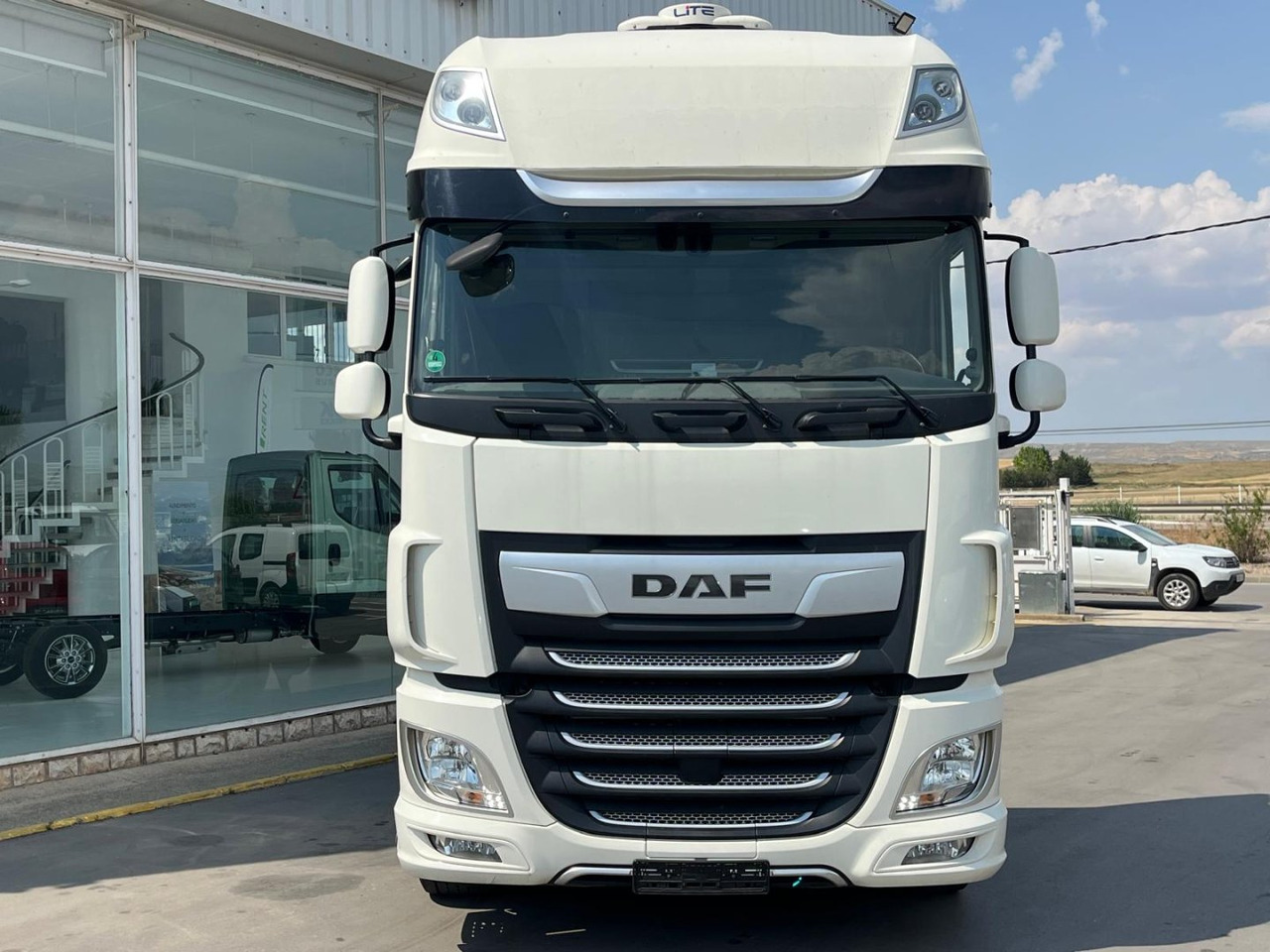 Cabeza Tractora DAF 480 AUTOMATICA CON INTARDER - Влекач: снимка 2 Cabeza Tractora DAF 480 AUTOMATICA CON INTARDER - Влекач: снимка 2