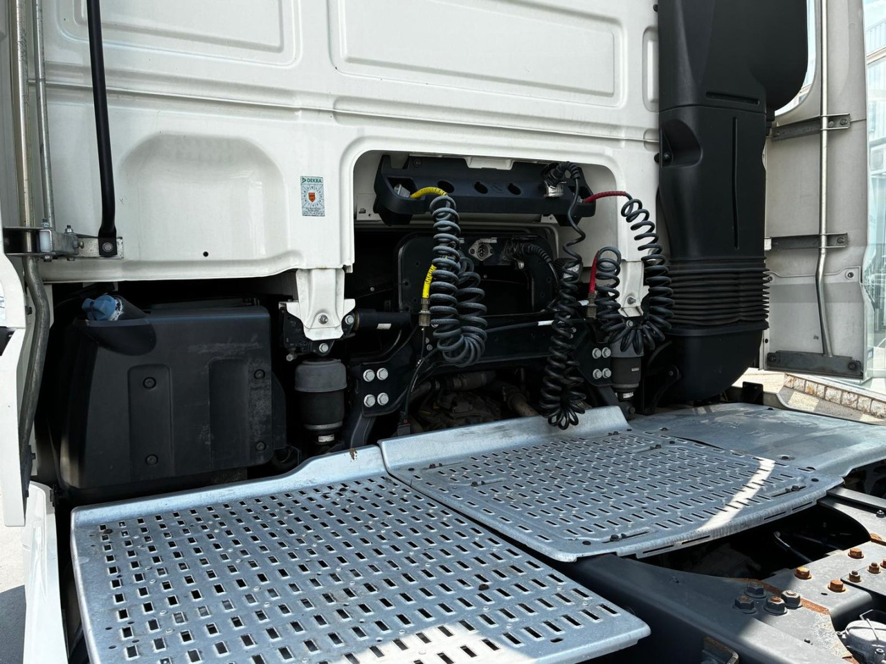 Cabeza Tractora DAF 480 AUTOMATICA CON INTARDER - Влекач: снимка 5 Cabeza Tractora DAF 480 AUTOMATICA CON INTARDER - Влекач: снимка 5