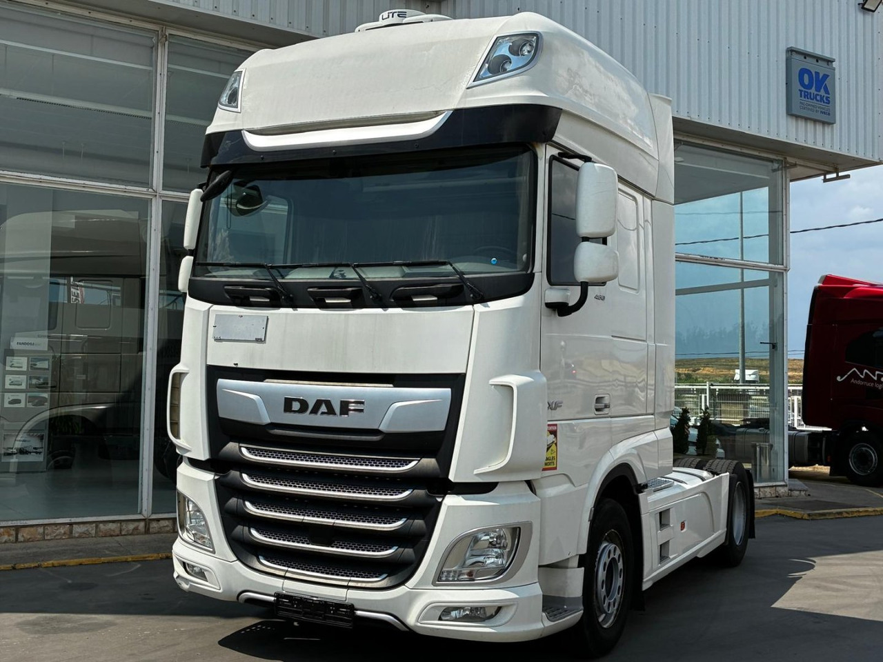 Cabeza Tractora DAF 480 AUTOMATICA CON INTARDER - Влекач: снимка 1 Cabeza Tractora DAF 480 AUTOMATICA CON INTARDER - Влекач: снимка 1