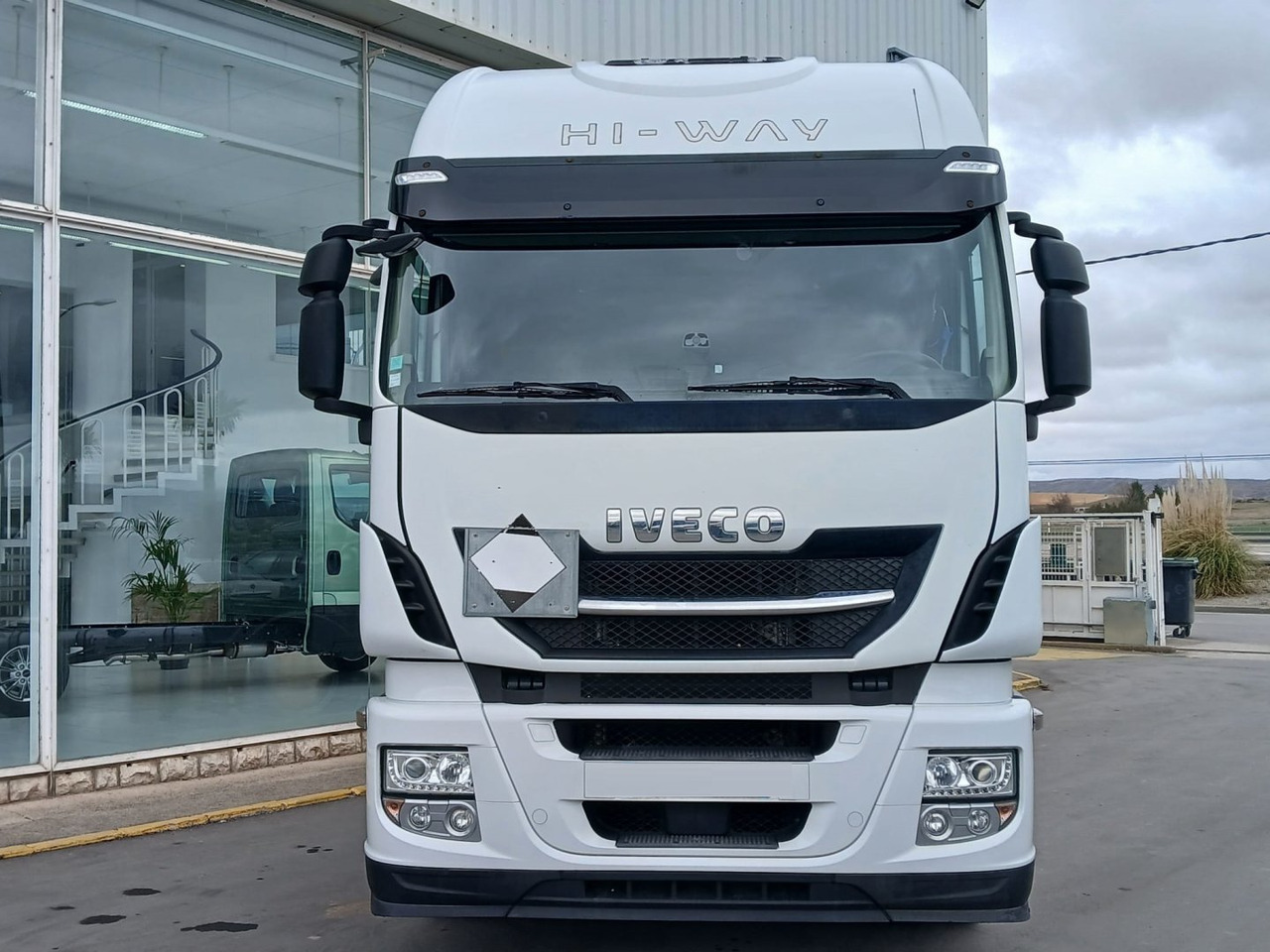 Cabeza Tractora IVECO 480 AUTOMATICO CON INTARDER - Влекач: снимка 2 Cabeza Tractora IVECO 480 AUTOMATICO CON INTARDER - Влекач: снимка 2