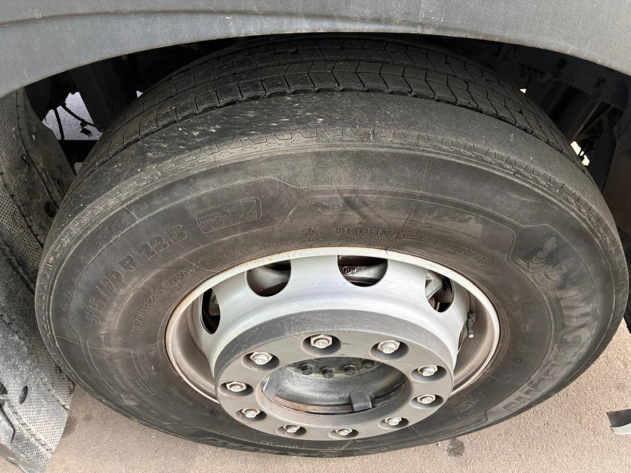 Влекач Cabeza Tractora IVECO S-WAY 510 AUTOMATICO CON INTARDER: снимка 19 Влекач Cabeza Tractora IVECO S-WAY 510 AUTOMATICO CON INTARDER: снимка 19