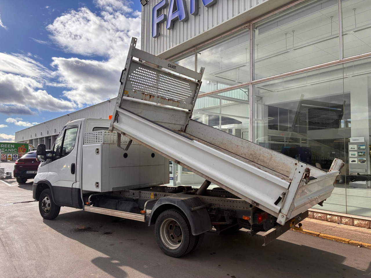 Volquete/Dumper IVECO 35C14 CAJA BASCULANTE - Бус самосвал: снимка 4 Volquete/Dumper IVECO 35C14 CAJA BASCULANTE - Бус самосвал: снимка 4