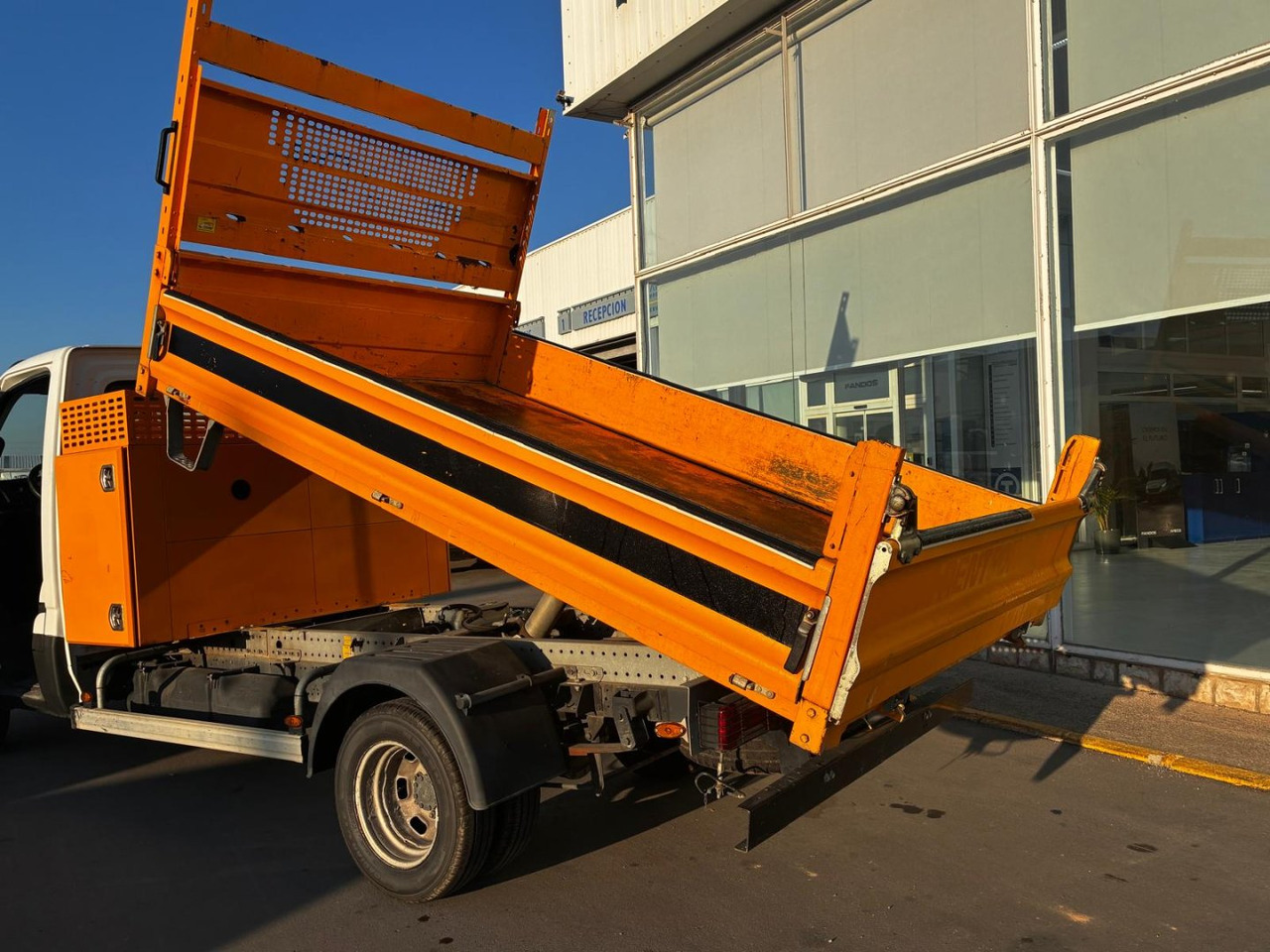 Volquete/Dumper IVECO 35C14 CAJA BASCULANTE - Бус самосвал: снимка 5 Volquete/Dumper IVECO 35C14 CAJA BASCULANTE - Бус самосвал: снимка 5
