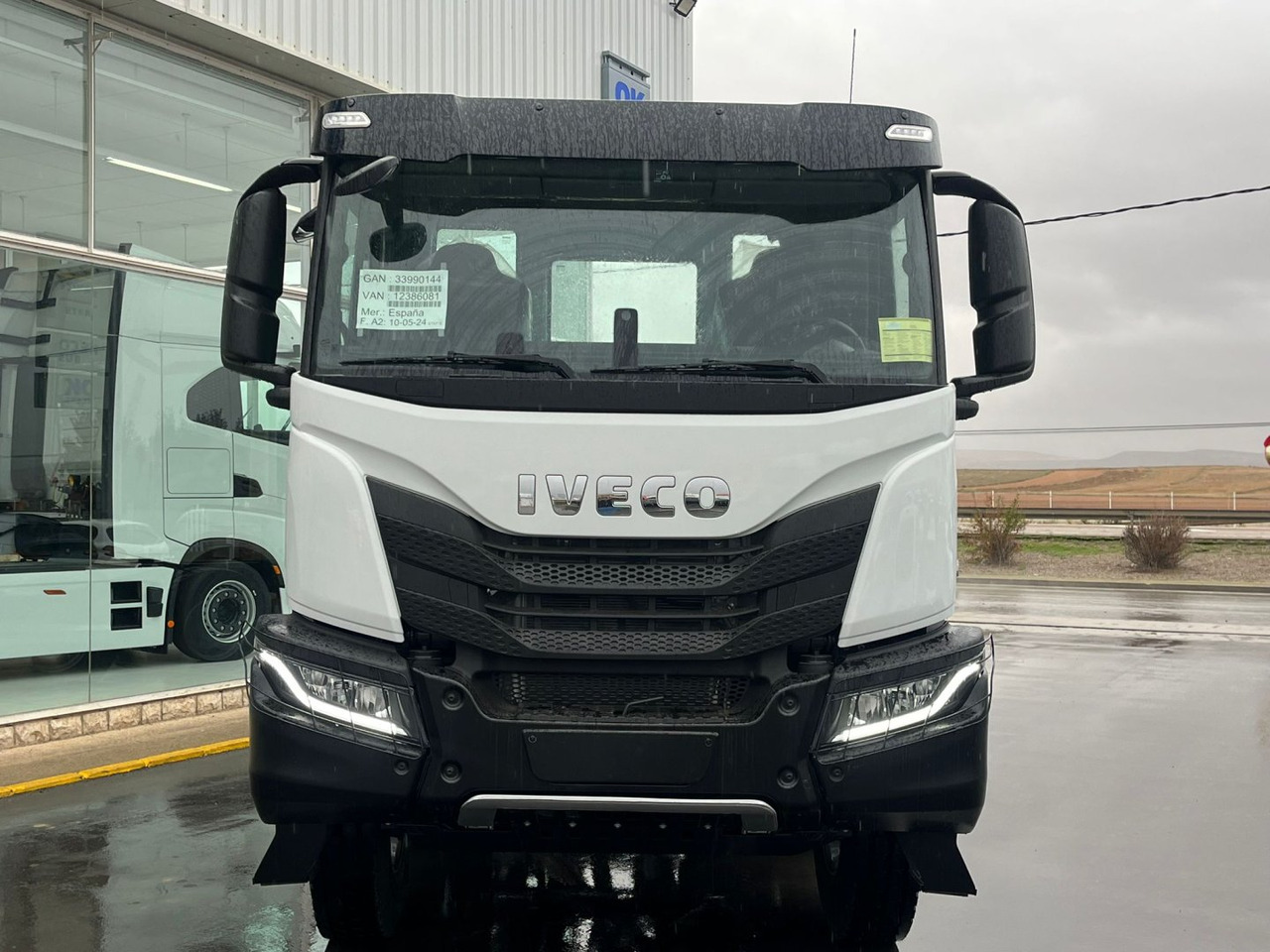 Volquete/Dumper IVECO T-WAY 510cv 8X4 - Шаси кабина: снимка 2 Volquete/Dumper IVECO T-WAY 510cv 8X4 - Шаси кабина: снимка 2
