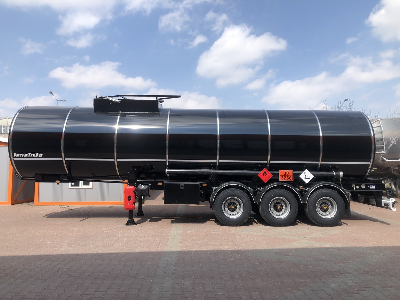 NURSAN ASPHALT INSULATED BITUMEN TANKER - Полуремарке цистерна: снимка 1 NURSAN ASPHALT INSULATED BITUMEN TANKER - Полуремарке цистерна: снимка 1