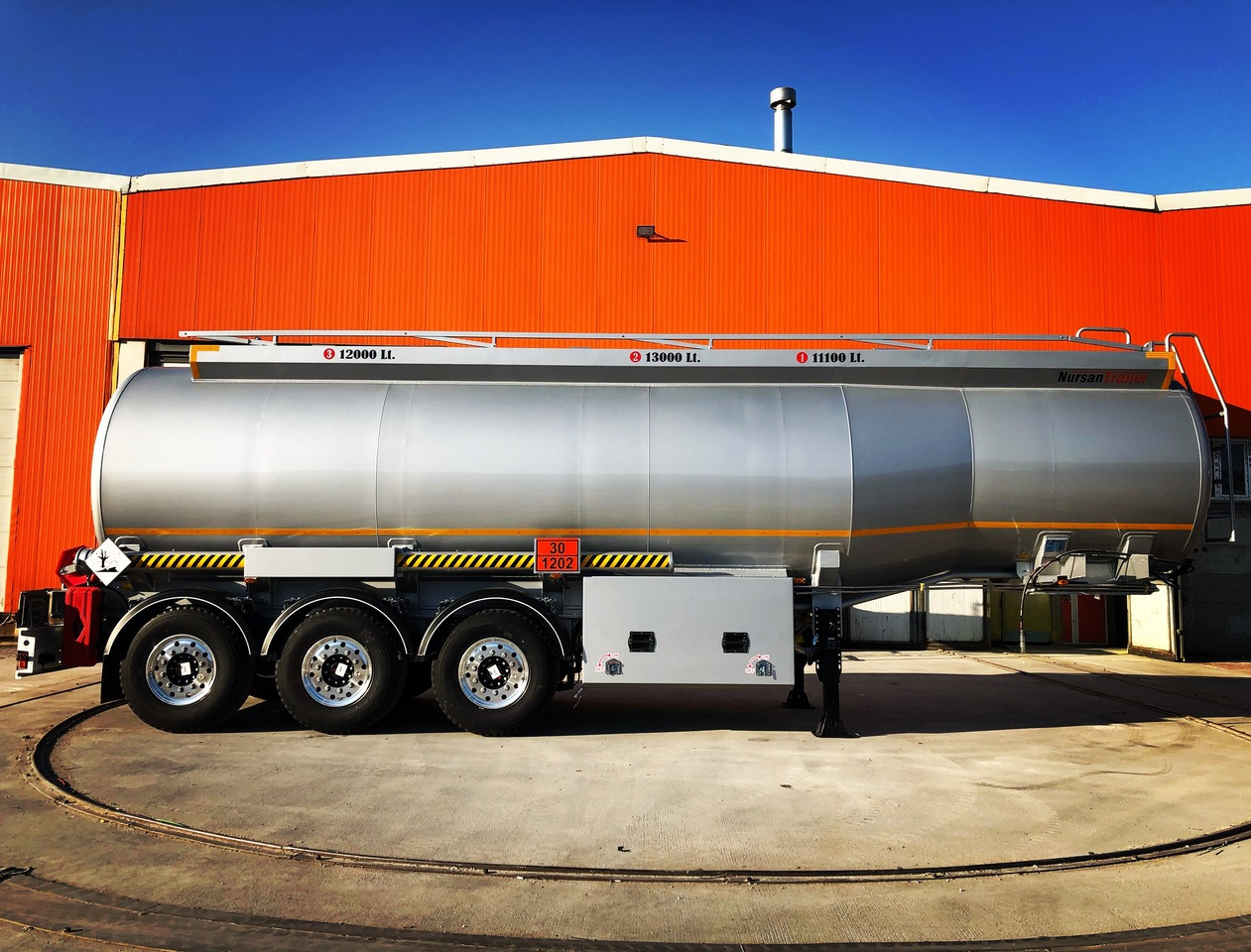 NURSAN Aluminium Tanker - Полуремарке цистерна: снимка 5 NURSAN Aluminium Tanker - Полуремарке цистерна: снимка 5