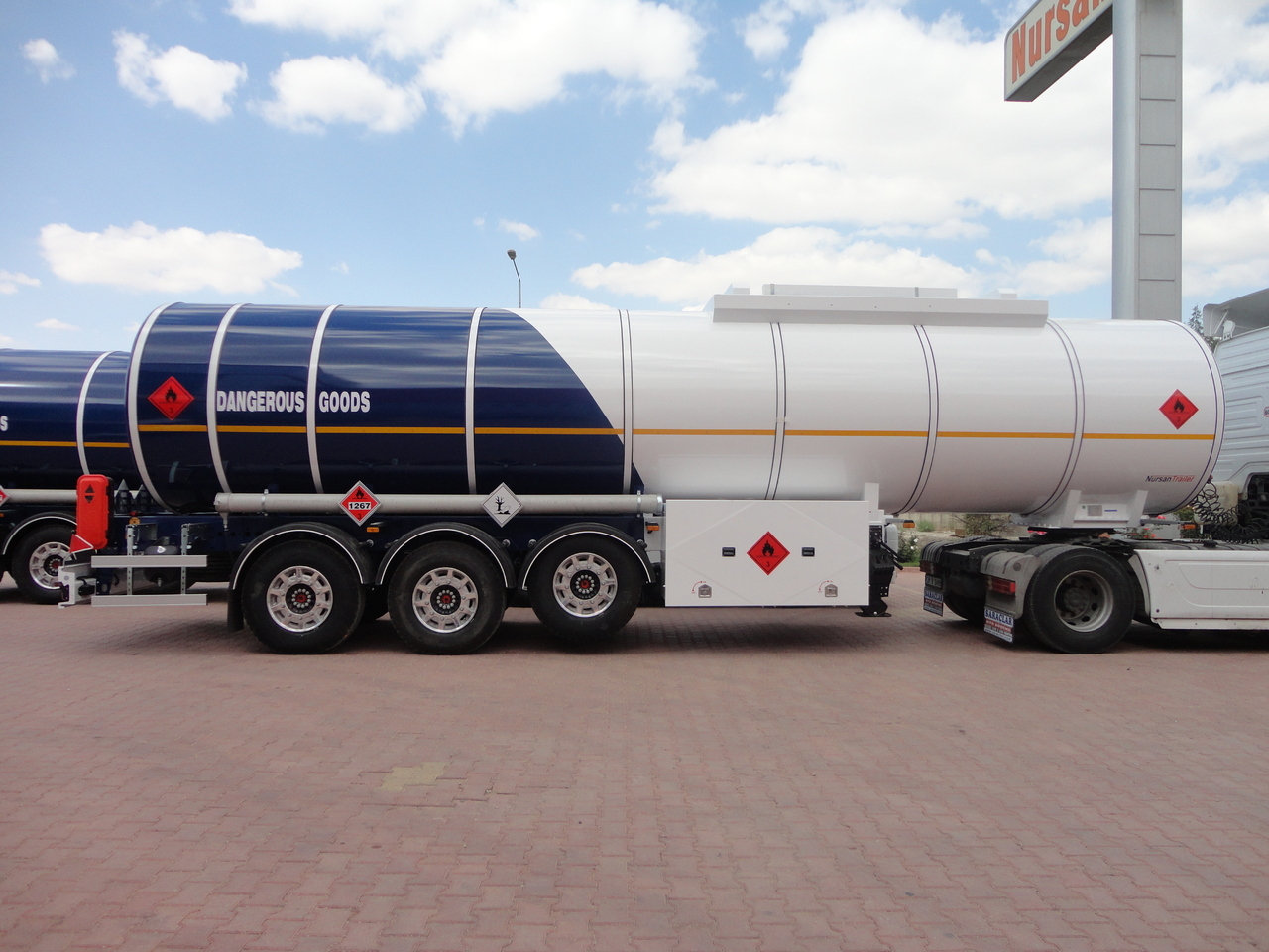NURSAN Insulated Steel Tanker - Полуремарке цистерна: снимка 1 NURSAN Insulated Steel Tanker - Полуремарке цистерна: снимка 1