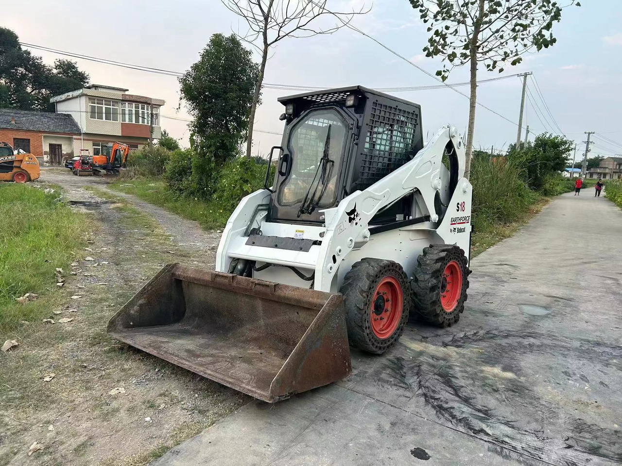 BOBCAT S18 - Мини челен товарач: снимка 3 BOBCAT S18 - Мини челен товарач: снимка 3