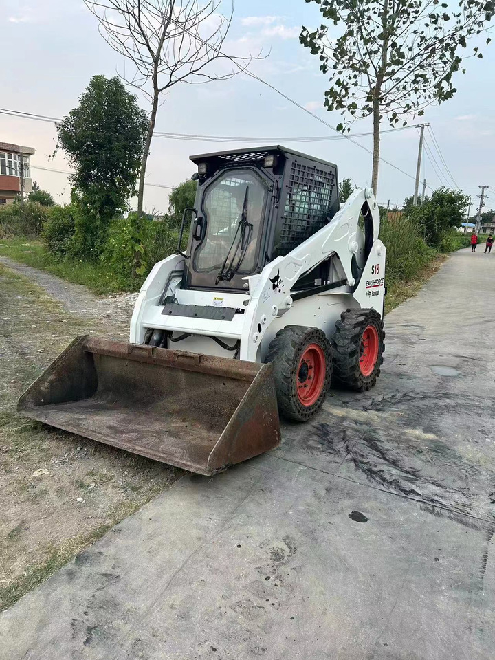 BOBCAT S18 S450 S550 T770 - Мини челен товарач: снимка 3 BOBCAT S18 S450 S550 T770 - Мини челен товарач: снимка 3