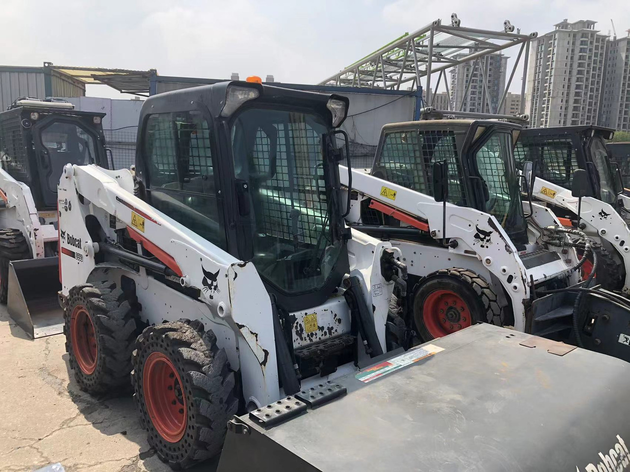 BOBCAT S550 - Мини челен товарач: снимка 5 BOBCAT S550 - Мини челен товарач: снимка 5
