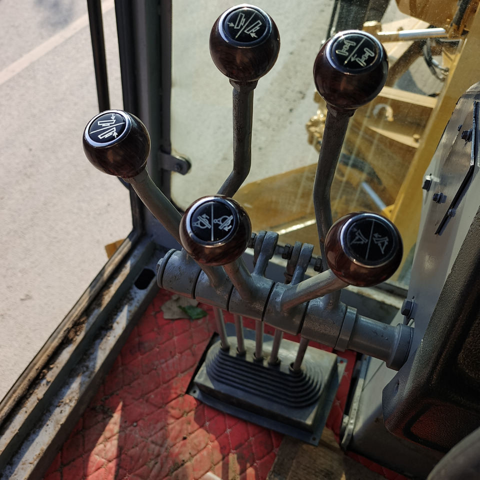 CAT 140 H 140K 140 G - Грейдер: снимка 4 CAT 140 H 140K 140 G - Грейдер: снимка 4