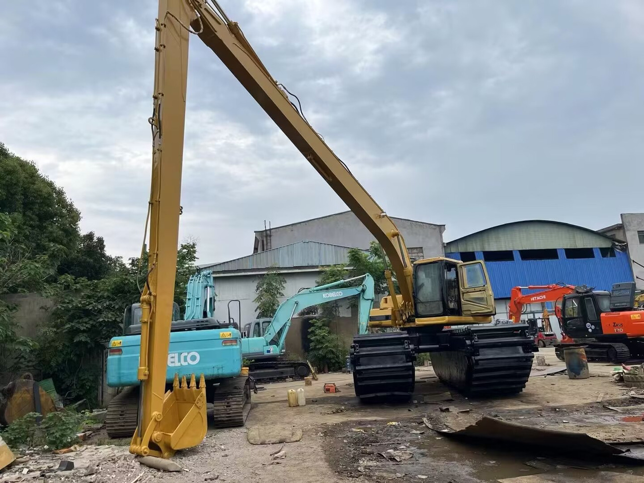 CAT 320 BL dredger 320 CL dredge - Плаващ багер: снимка 4 CAT 320 BL dredger 320 CL dredge - Плаващ багер: снимка 4