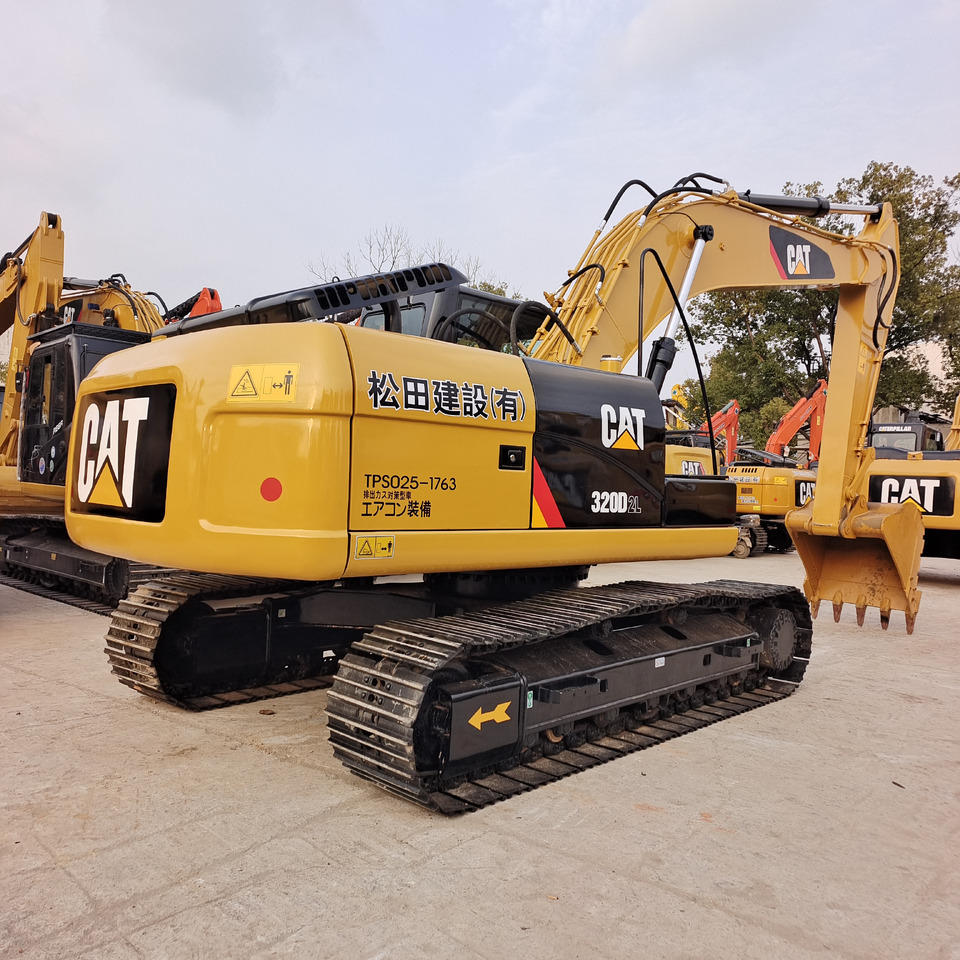 CAT 320D - Верижен багер: снимка 1 CAT 320D - Верижен багер: снимка 1
