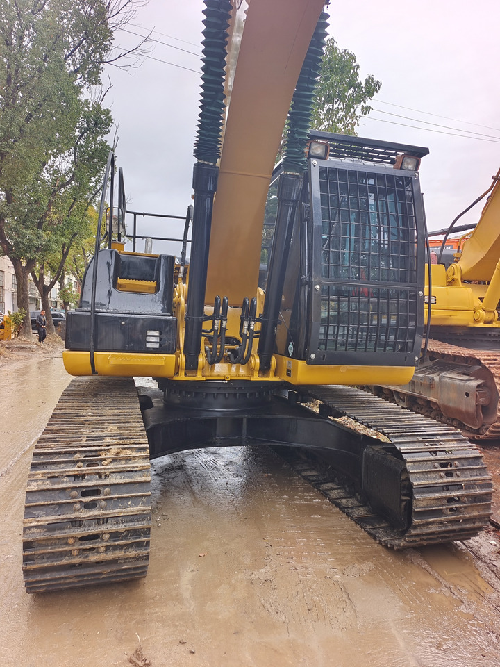 CAT 320D2L WITH 3 CAMERAS - Верижен багер: снимка 1 CAT 320D2L WITH 3 CAMERAS - Верижен багер: снимка 1