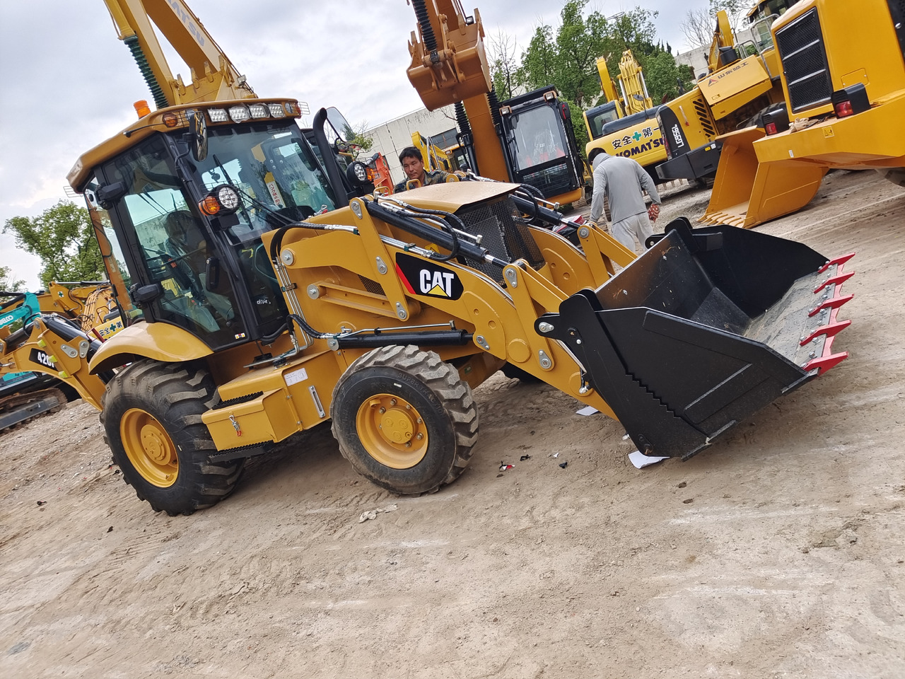 CAT 420F2 BRAND NEW - Багер-товарач: снимка 4 CAT 420F2 BRAND NEW - Багер-товарач: снимка 4