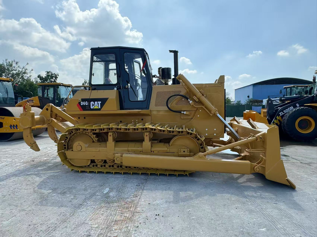 CAT D6G - Булдозер: снимка 2 CAT D6G - Булдозер: снимка 2