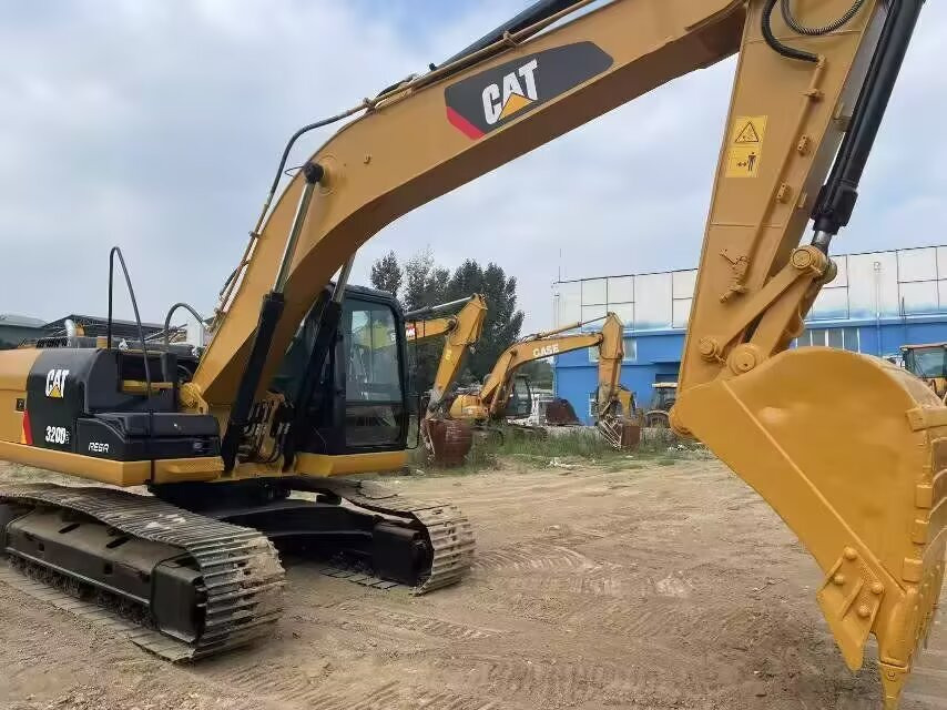 CATERPILLAR 320D2 L - Верижен багер: снимка 2 CATERPILLAR 320D2 L - Верижен багер: снимка 2