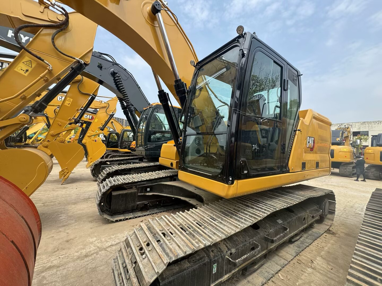 CATERPILLAR 323GC CAT 323 GC - Верижен багер: снимка 1 CATERPILLAR 323GC CAT 323 GC - Верижен багер: снимка 1