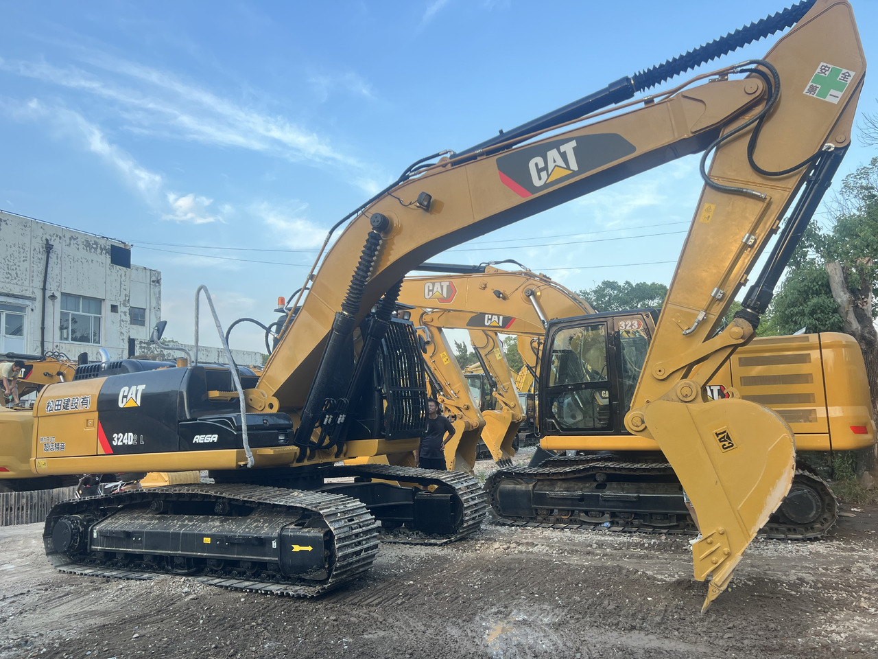 CATERPILLAR 324DL 330D2L 336D2L - Верижен багер: снимка 2 CATERPILLAR 324DL 330D2L 336D2L - Верижен багер: снимка 2
