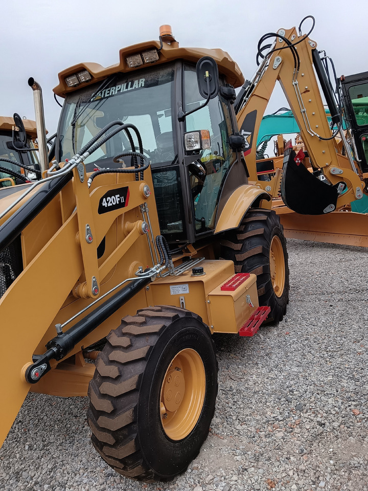 CATERPILLAR 420Ⅱ - Багер-товарач: снимка 3 CATERPILLAR 420Ⅱ - Багер-товарач: снимка 3