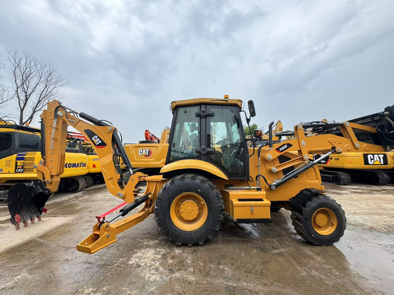 CATERPILLAR 420F CAT - Багер-товарач: снимка 1 CATERPILLAR 420F CAT - Багер-товарач: снимка 1