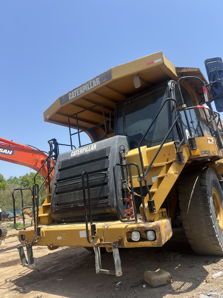 CATERPILLAR 773F - Кариерен самосвал: снимка 2 CATERPILLAR 773F - Кариерен самосвал: снимка 2