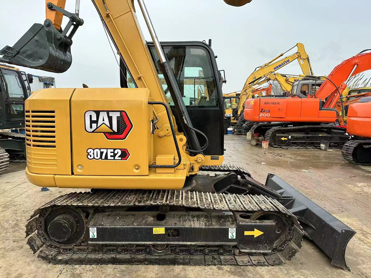 Caterpillar 307e2 307 E2 - Мини багер: снимка 1 Caterpillar 307e2 307 E2 - Мини багер: снимка 1