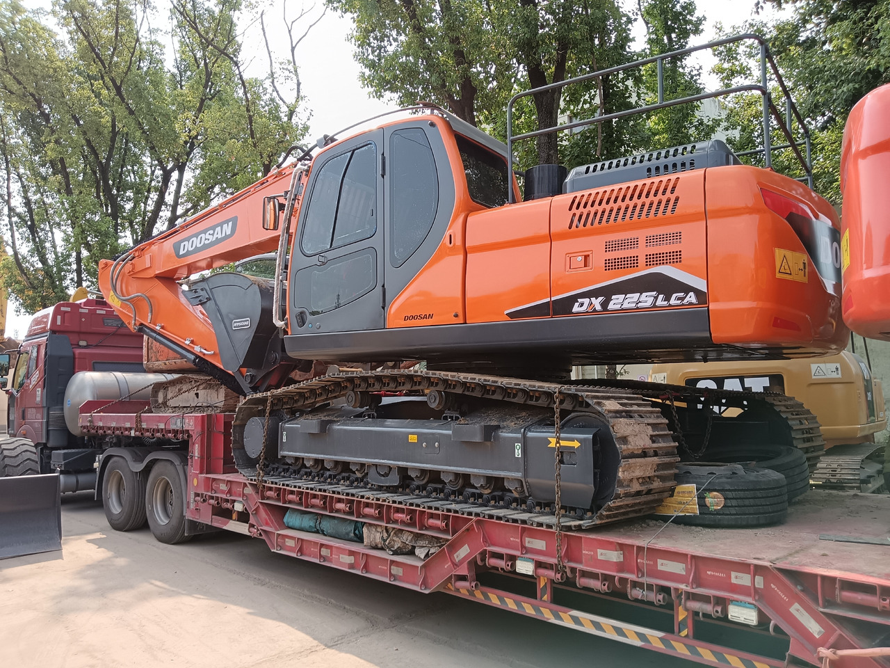DOOSAN DX225 LCA DX 225 LC - 9C - Верижен багер: снимка 2 DOOSAN DX225 LCA DX 225 LC - 9C - Верижен багер: снимка 2