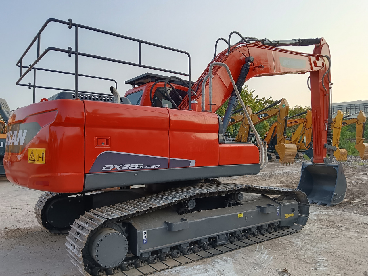 DOOSAN DX225LC-9C DX225 LCA - Верижен багер: снимка 5 DOOSAN DX225LC-9C DX225 LCA - Верижен багер: снимка 5