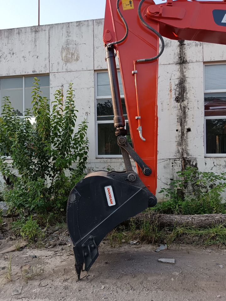 DOOSAN DX225LC-9C - Верижен багер: снимка 2 DOOSAN DX225LC-9C - Верижен багер: снимка 2