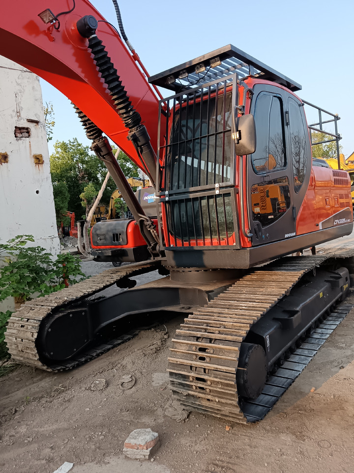 DOOSAN DX225LC-9C - Верижен багер: снимка 4 DOOSAN DX225LC-9C - Верижен багер: снимка 4