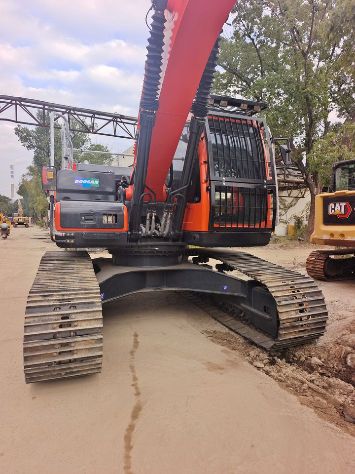 DOOSAN DX225LCA DX225 LC-9C DX300 DX340 - Верижен багер: снимка 4 DOOSAN DX225LCA DX225 LC-9C DX300 DX340 - Верижен багер: снимка 4