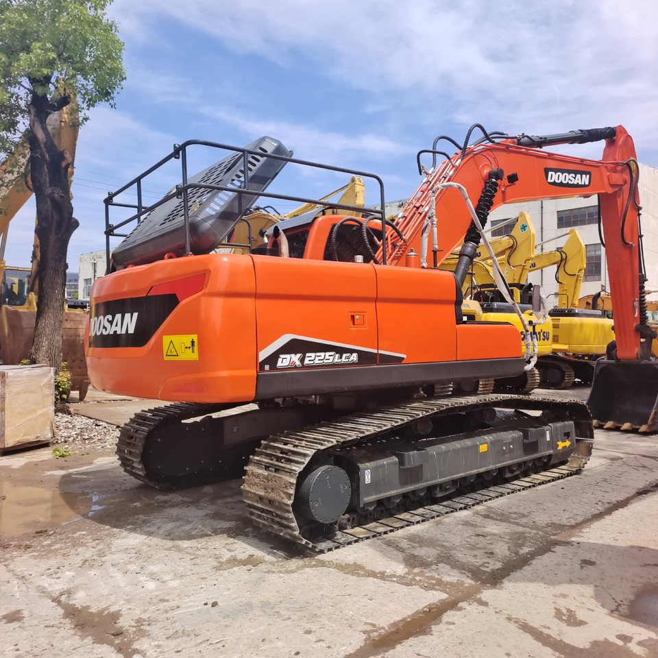 DOOSAN DX225LCA DX225 LC - 9C - Верижен багер: снимка 1 DOOSAN DX225LCA DX225 LC - 9C - Верижен багер: снимка 1