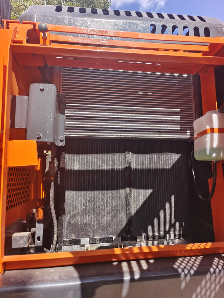 DOOSAN DX225LCA DX225LC-9C DX300 DX340 - Верижен багер: снимка 3 DOOSAN DX225LCA DX225LC-9C DX300 DX340 - Верижен багер: снимка 3