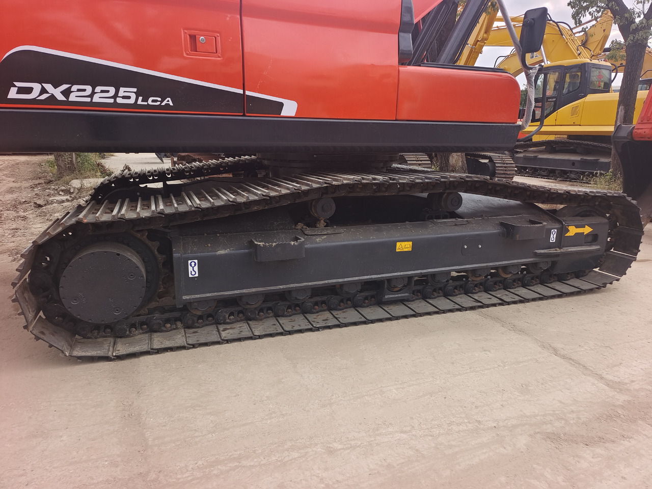 DOOSAN DX225LCA - Верижен багер: снимка 4 DOOSAN DX225LCA - Верижен багер: снимка 4