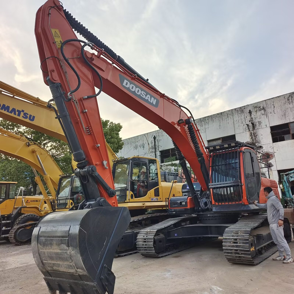 DOOSAN DX300 LC - 9C - Верижен багер: снимка 3 DOOSAN DX300 LC - 9C - Верижен багер: снимка 3