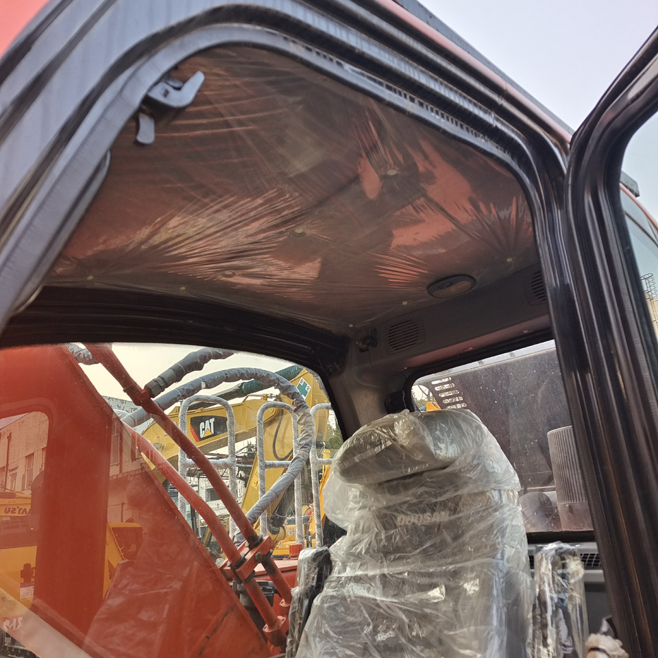 DOOSAN DX300LC-9C Doosan DX 300 LC - 9 C - Верижен багер: снимка 4 DOOSAN DX300LC-9C Doosan DX 300 LC - 9 C - Верижен багер: снимка 4