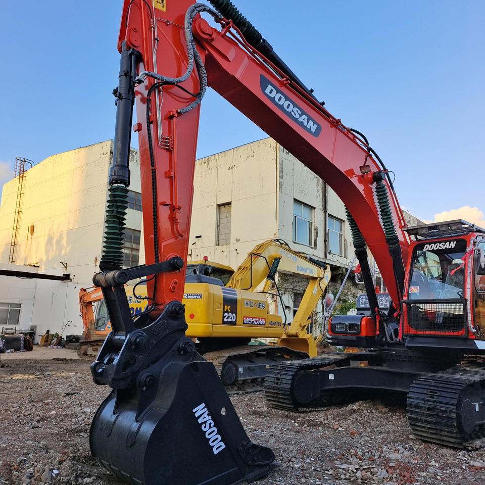 DOOSAN DX300LC-9C - Верижен багер: снимка 2 DOOSAN DX300LC-9C - Верижен багер: снимка 2