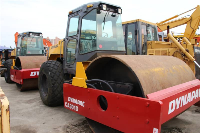 DYNAPAC CA301D - Пътен валяк: снимка 4 DYNAPAC CA301D - Пътен валяк: снимка 4