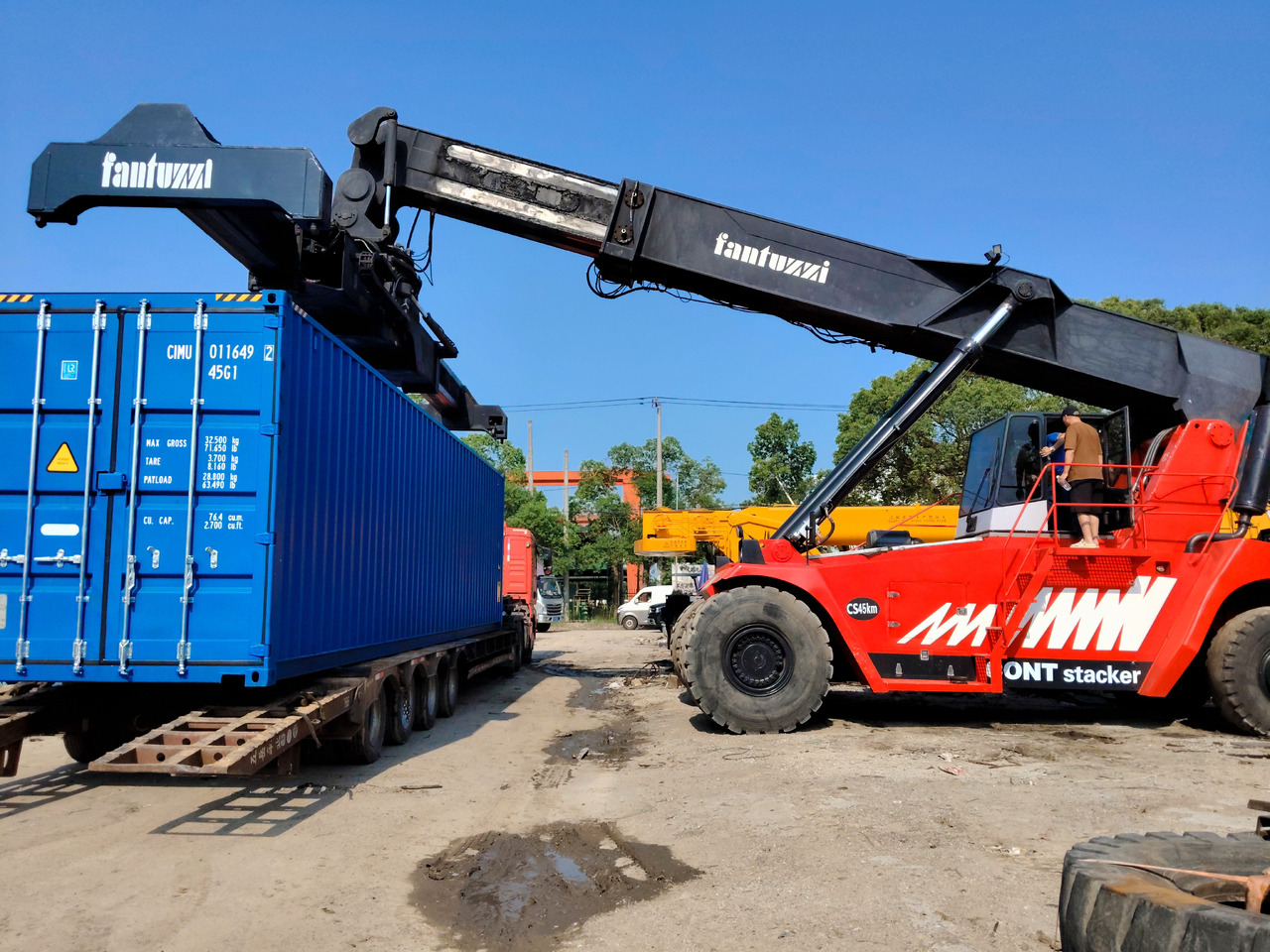 FANTUZZI CS45KM - Ричстакер: снимка 1 FANTUZZI CS45KM - Ричстакер: снимка 1