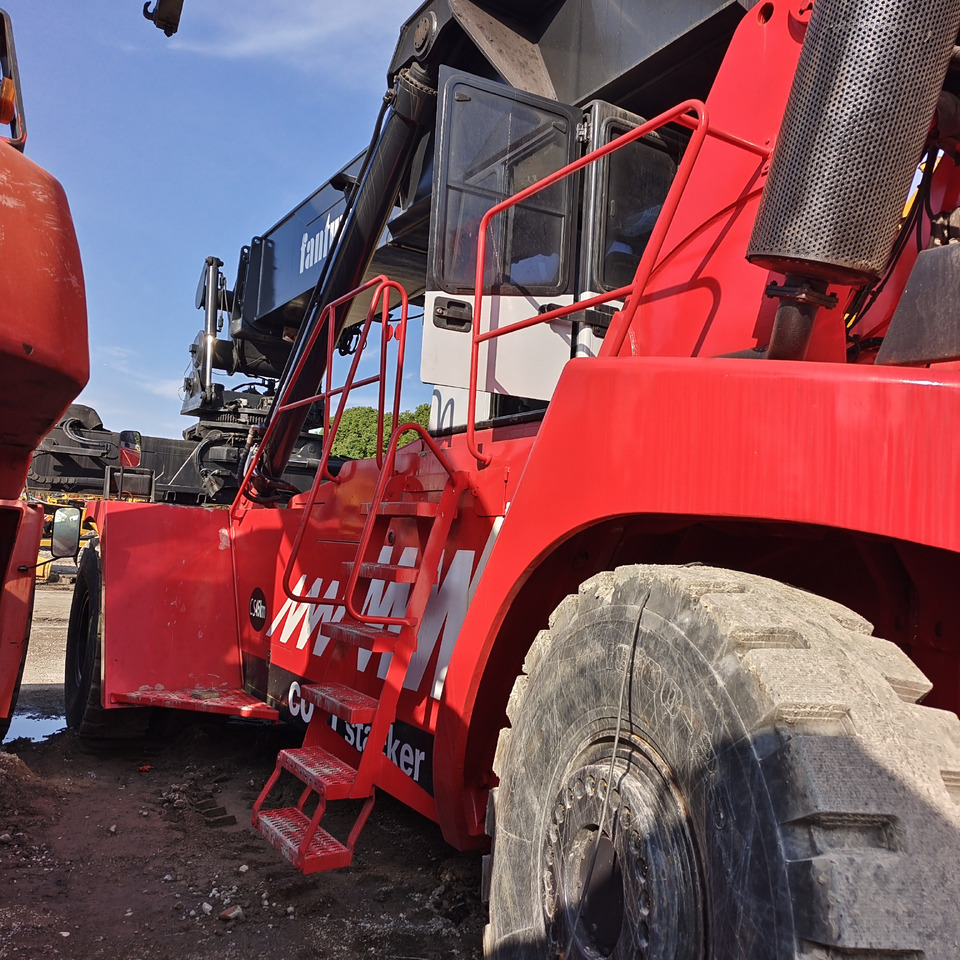 FANTUZZI CS45KMHD 45 TON REACH STACKER - Ричстакер: снимка 2 FANTUZZI CS45KMHD 45 TON REACH STACKER - Ричстакер: снимка 2