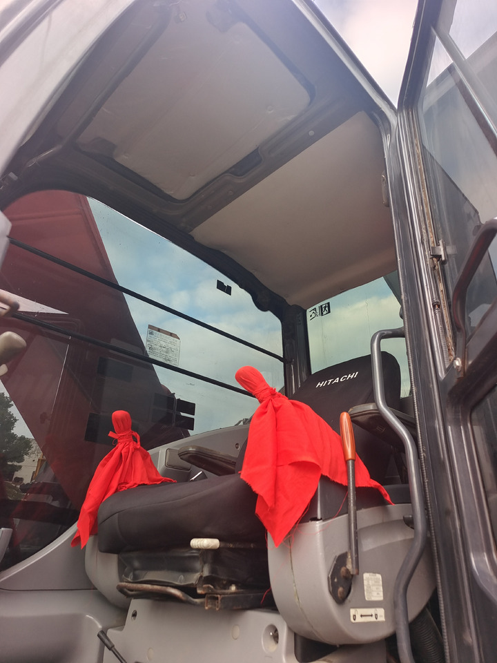 HITACHI ZX200-3 - Верижен багер: снимка 3 HITACHI ZX200-3 - Верижен багер: снимка 3