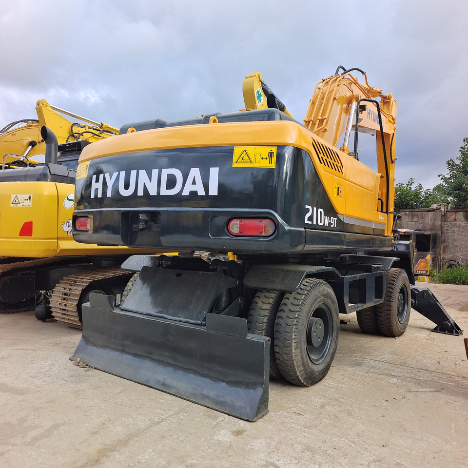 Колесен багер HYUNDAI 210W-9: снимка 1