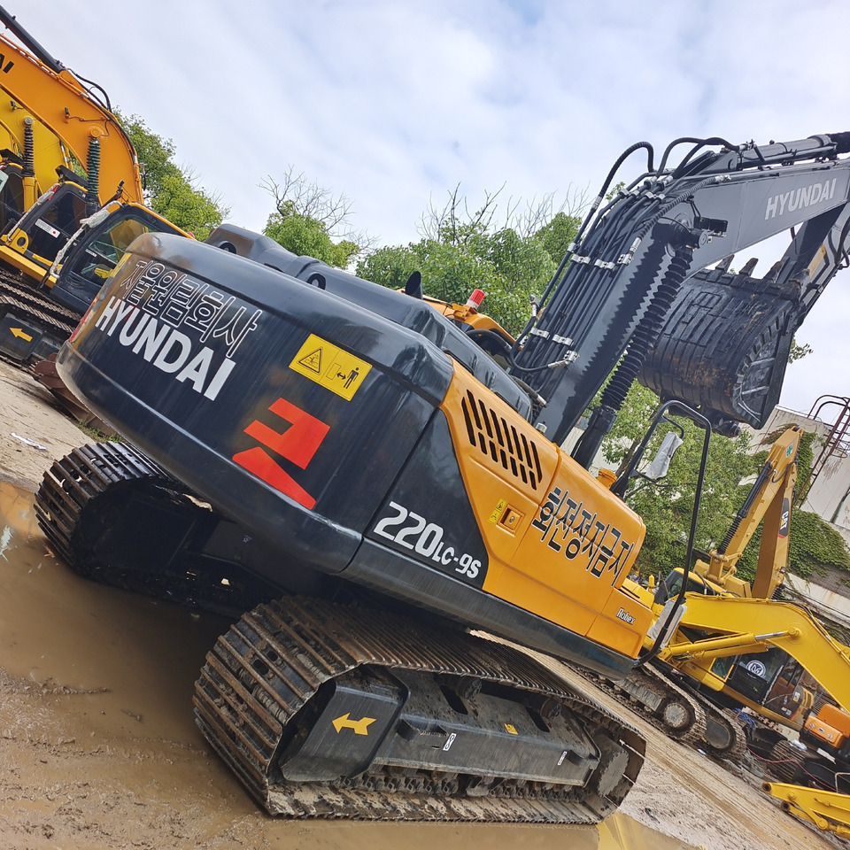 HYUNDAI 220LC-9S 220LC - 9T - Верижен багер: снимка 4 HYUNDAI 220LC-9S 220LC - 9T - Верижен багер: снимка 4