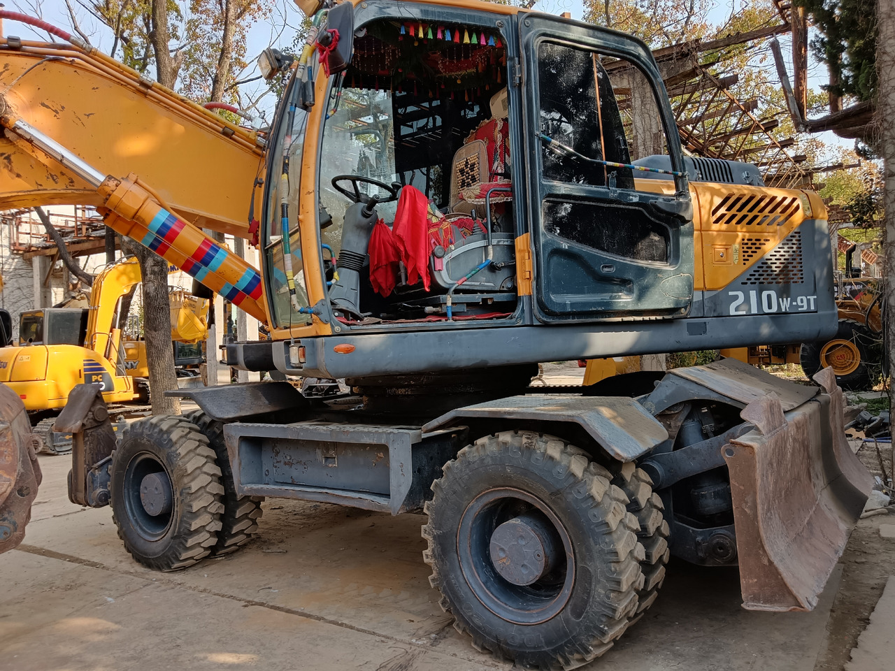 HYUNDAI R 210W - 9 210W-9 210W-9S 210W-9T - Колесен багер: снимка 4 HYUNDAI R 210W - 9 210W-9 210W-9S 210W-9T - Колесен багер: снимка 4
