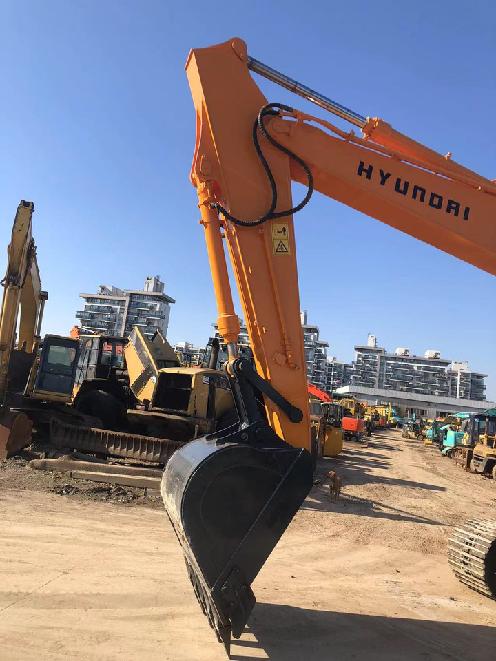 HYUNDAI R215-9 - Верижен багер: снимка 2 HYUNDAI R215-9 - Верижен багер: снимка 2