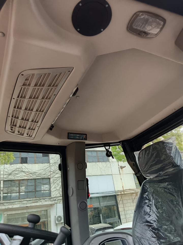 JCB 4CX 100% NEW - Багер-товарач: снимка 5 JCB 4CX 100% NEW - Багер-товарач: снимка 5